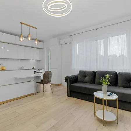 1bdr With Balcony & Private Parking Bucharest